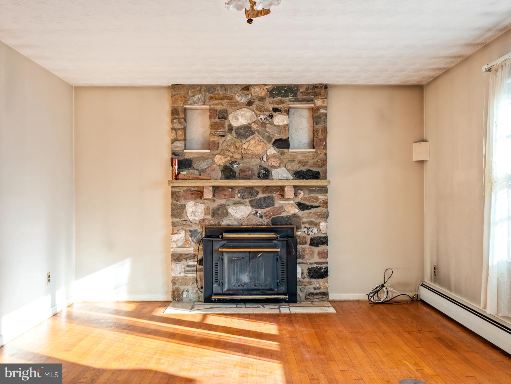 3808 Chantilly Road Chantilly, VA 20151 - Photo 10 of 30 Gallery Image 10