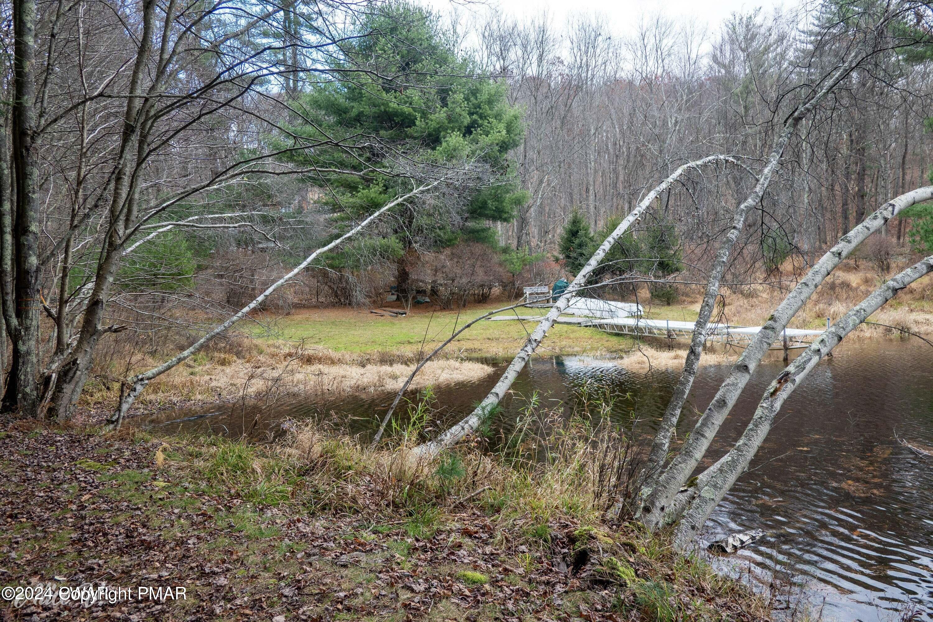 Hidden Hollow Hawley, PA 18428 - Photo 12 of 29 Hug 9