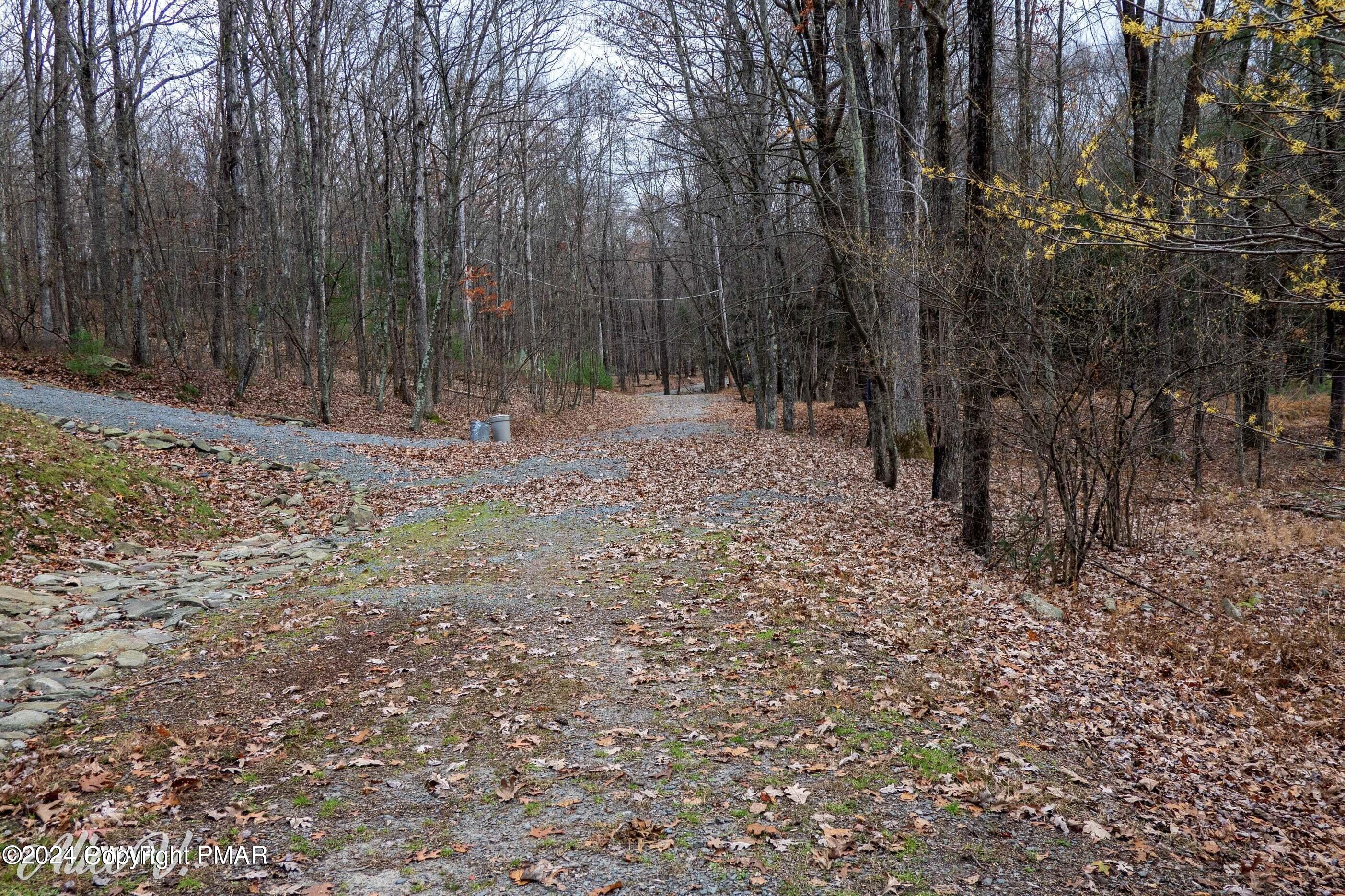 Hidden Hollow Hawley, PA 18428 - Photo 16 of 29 Hug 13