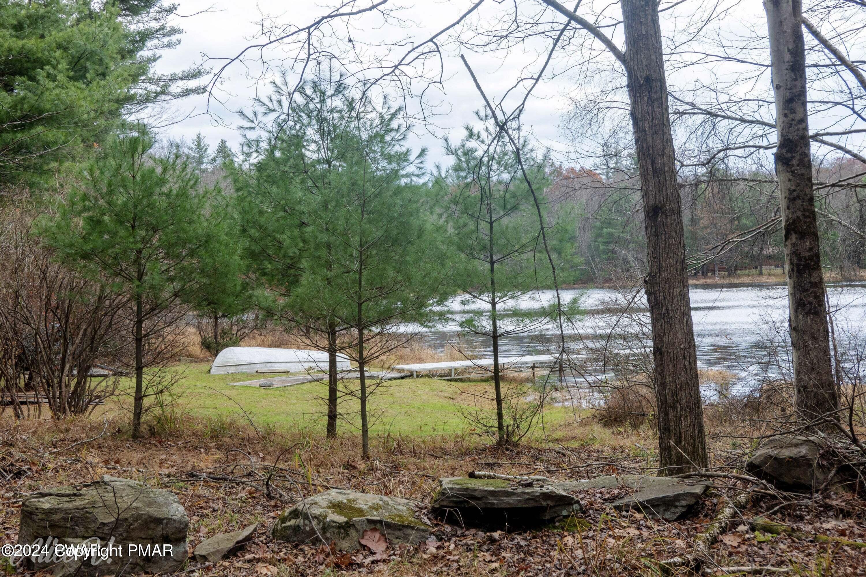 Hidden Hollow Hawley, PA 18428 - Photo 21 of 29 Hug 18