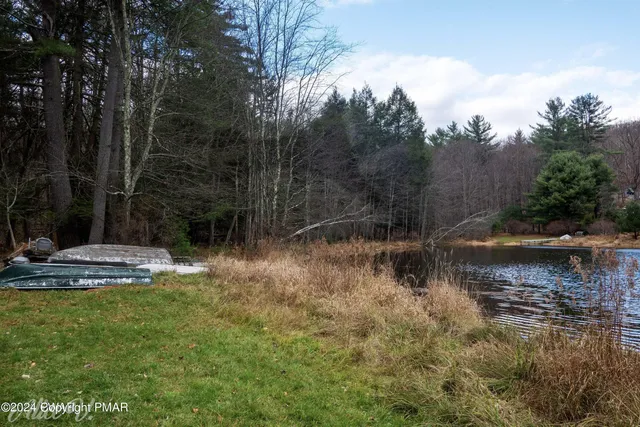 $159,999 | Hidden Hollow, Hawley, PA 18428