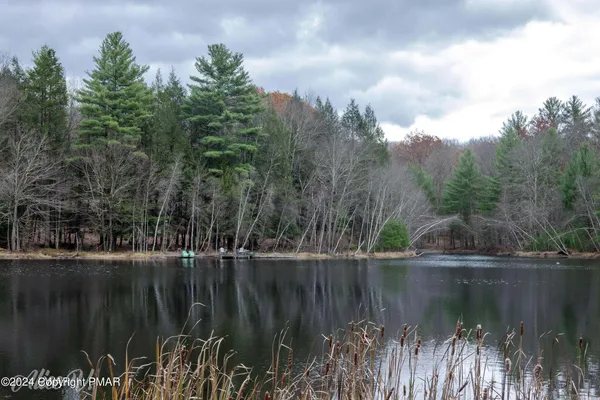 $159,999 | Hidden Hollow, Hawley, PA 18428