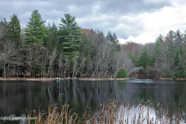 $159,999 | Hidden Hollow, Hawley, PA 18428