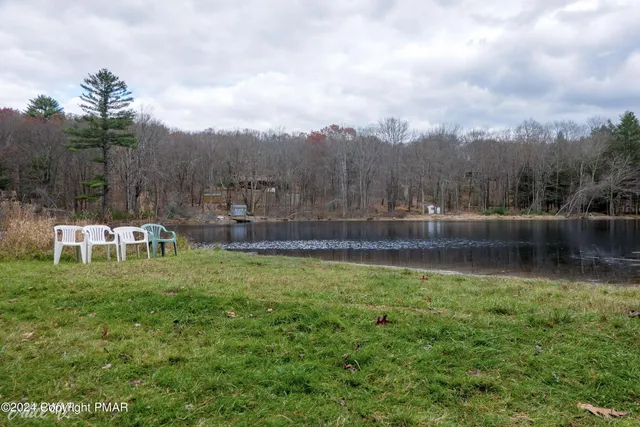 $159,999 | Hidden Hollow, Hawley, PA 18428