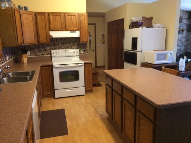 9714 Deal Road Williamsburg, MI 49690 - Photo 14 of 25 1806201-13.JPG