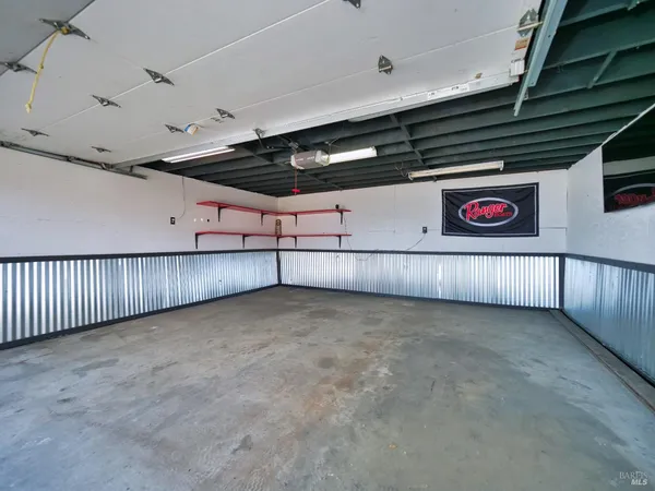 $330,000 | 11485 Lakeshore Drive, Clearlake, CA 95422
