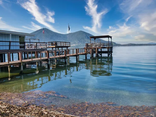 $330,000 | 11485 Lakeshore Drive, Clearlake, CA 95422