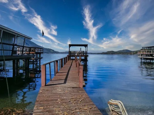$330,000 | 11485 Lakeshore Drive, Clearlake, CA 95422