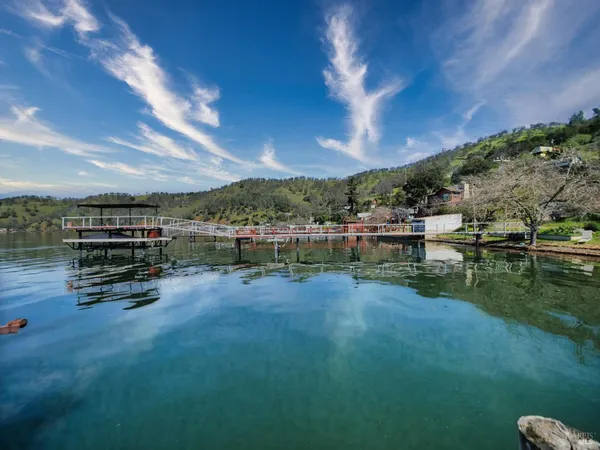 $330,000 | 11485 Lakeshore Drive, Clearlake, CA 95422