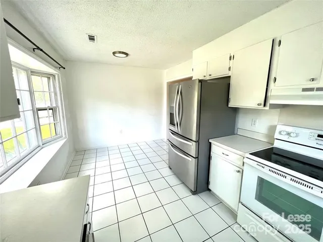 $1,950 | 13714 Dawlish Lane, Pineville, NC 28134