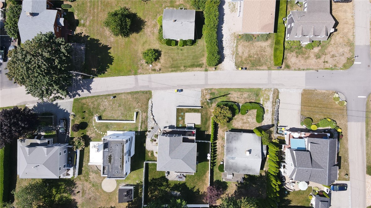 46 Bayberry Road Narragansett, RI 02882 - Photo 47 of 48 Gallery Image 47