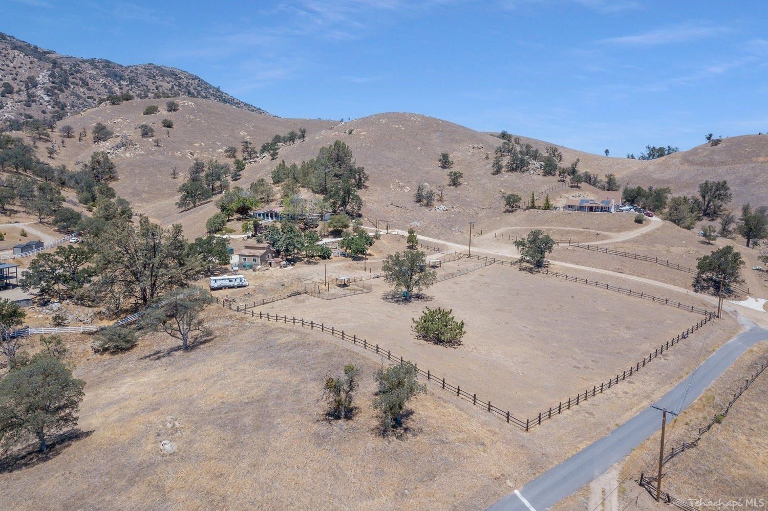 21218 Pine Ridge Drive Tehachapi, CA 93561 - Photo 3 of 62 Gallery Image 3