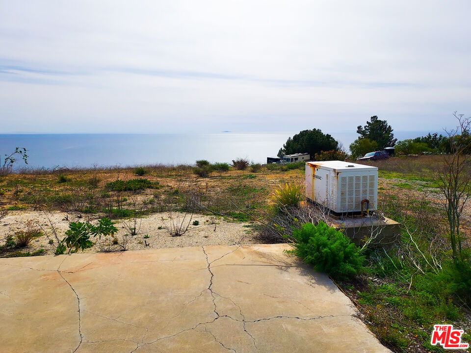 4004 Decker Edison Road Malibu, CA 90265 - Photo 4 of 11 Gallery Image 4
