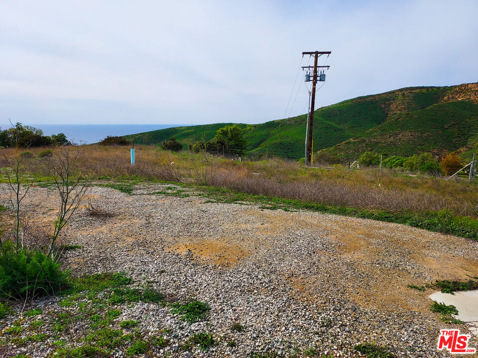 4004 Decker Edison Road Malibu, CA 90265 - Photo 5 of 11 Gallery Image 5