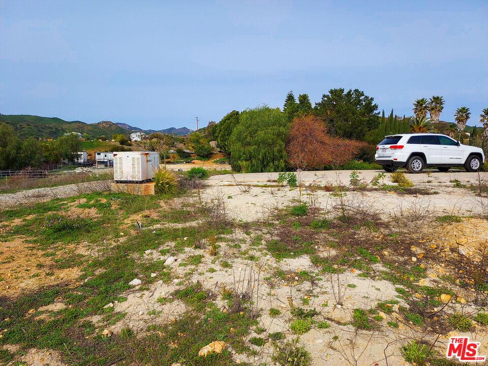 4004 Decker Edison Road Malibu, CA 90265 - Photo 8 of 11 Gallery Image 8