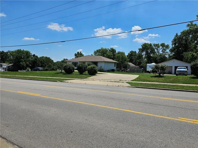 $423,000 | 19910 Lamar Avenue, Stilwell, KS 66085