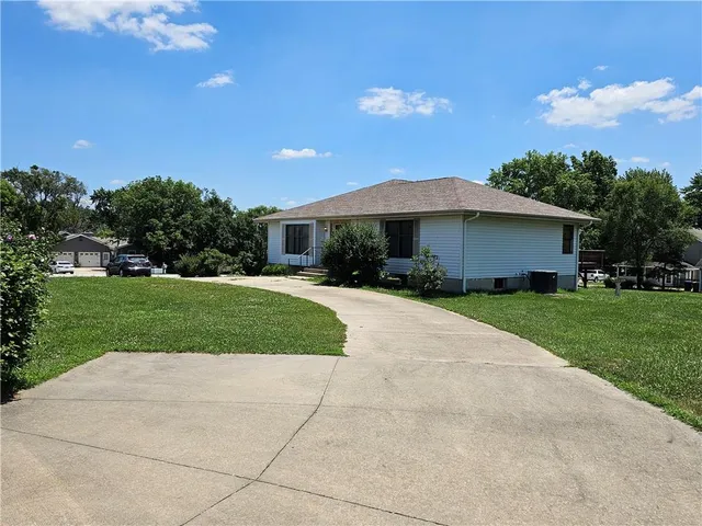 $423,000 | 19910 Lamar Avenue, Stilwell, KS 66085