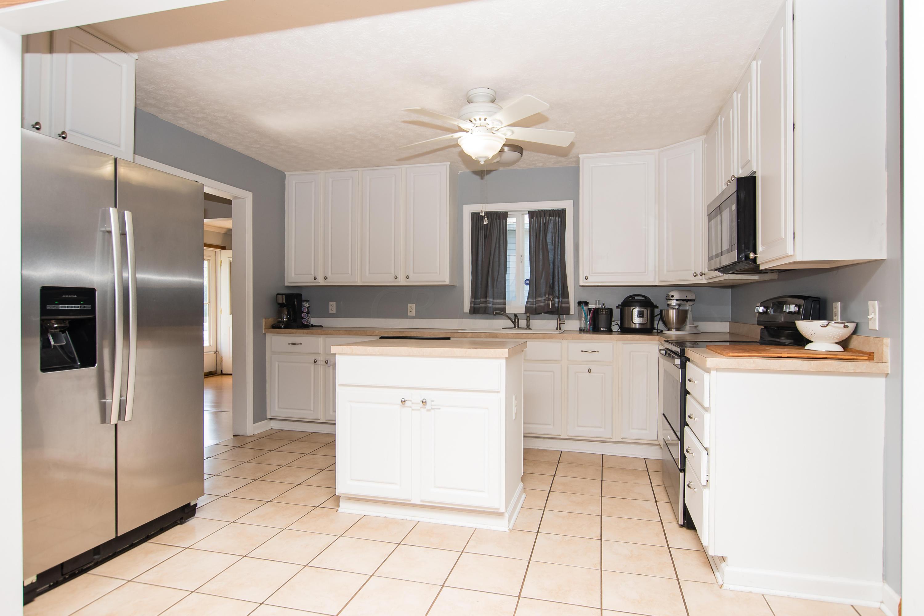 536 Stockbridge Road Columbus, OH 43207 - Photo 3 of 22 Gallery Image 3