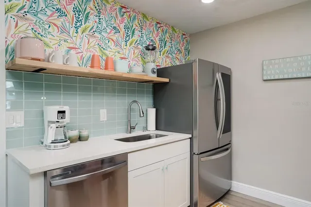 $3,500 | 617 26th Street West, Bradenton, FL 34205