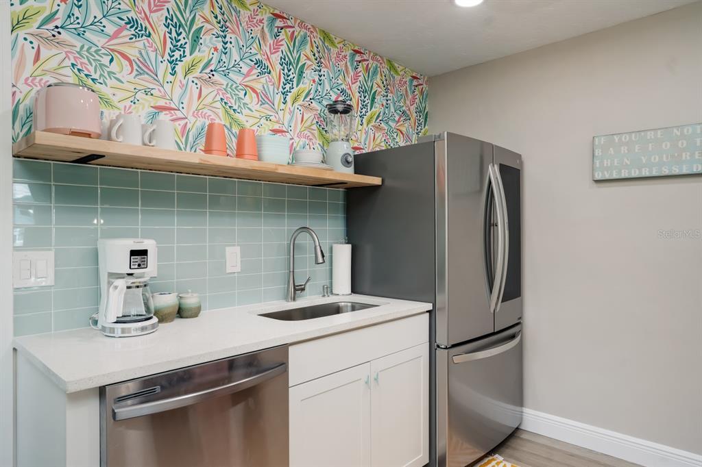 617 26th Street West Bradenton, FL 34205 - Photo 13 of 36