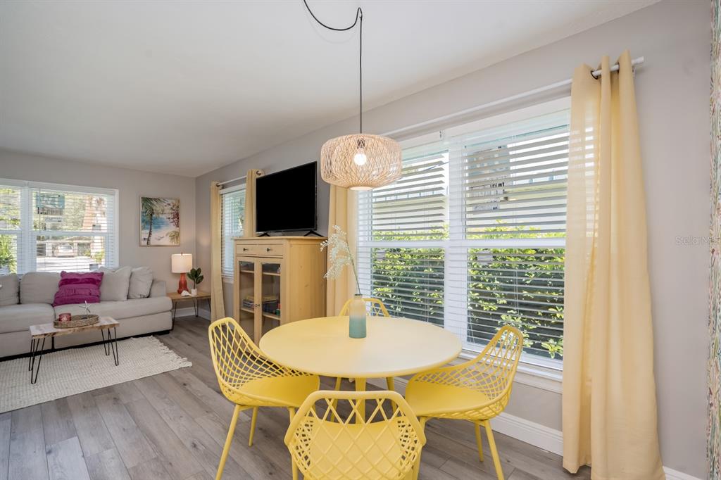 617 26th Street West Bradenton, FL 34205 - Photo 16 of 36