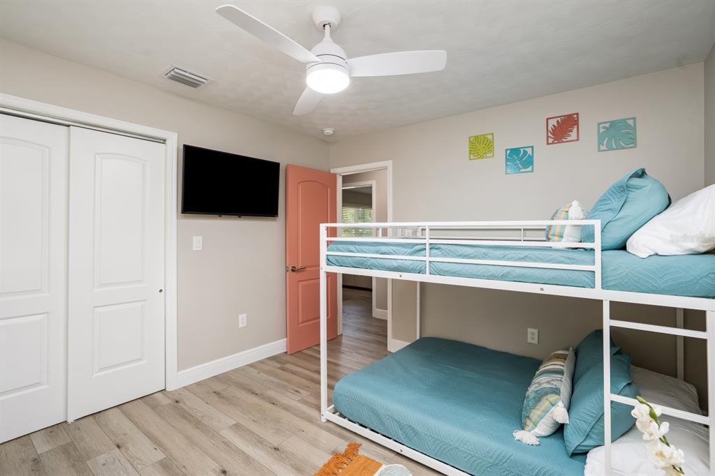 617 26th Street West Bradenton, FL 34205 - Photo 23 of 36