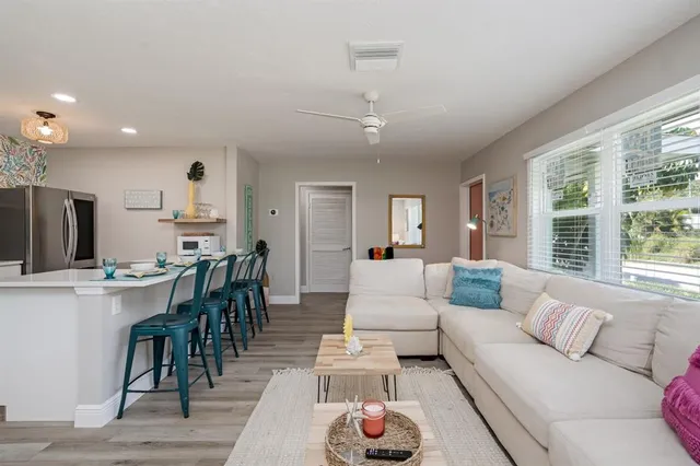 $3,500 | 617 26th Street West, Bradenton, FL 34205