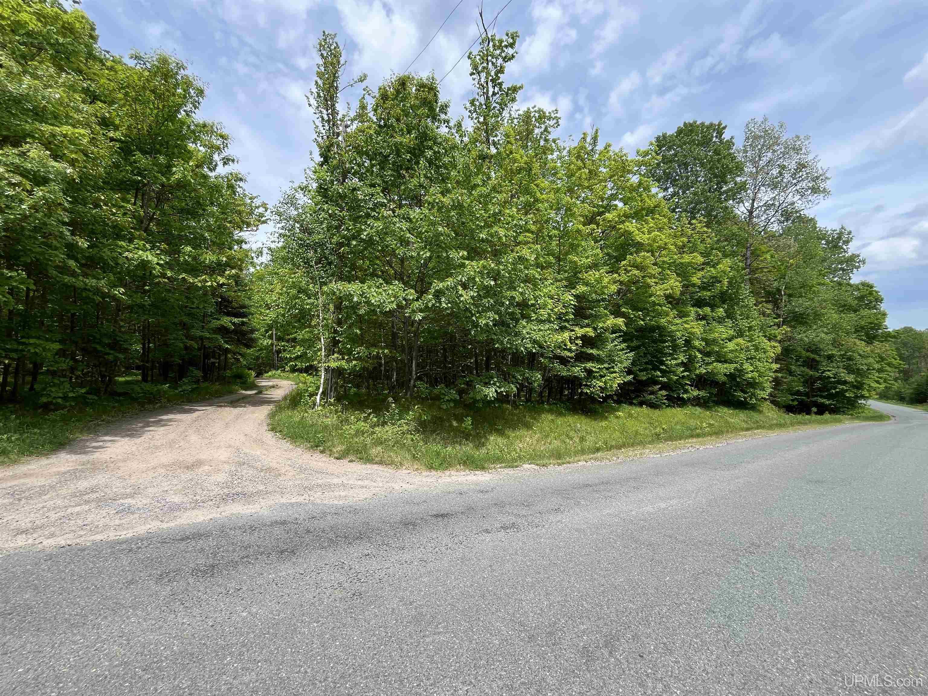 T-wi Rolling Hills Road Florence, WI 54121 - Photo 2 of 2