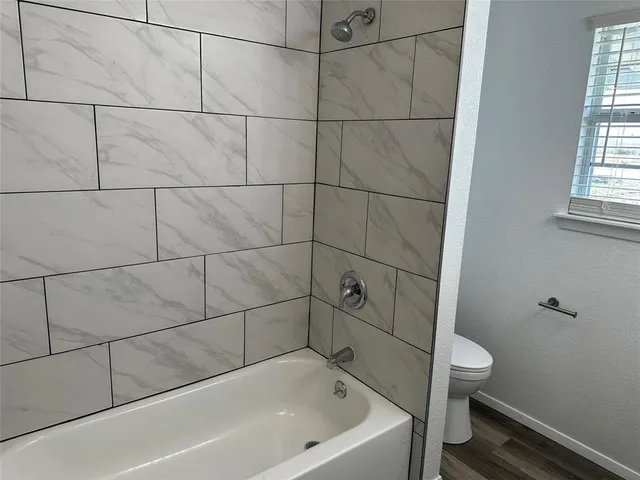 $1,800 | 1979 Farm To Market Road 2649, Lone Oak, TX 75453