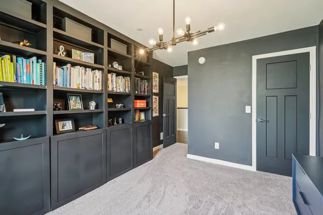 $319,900 | 1006 Van White Memorial Boulevard, Minneapolis, MN 55411