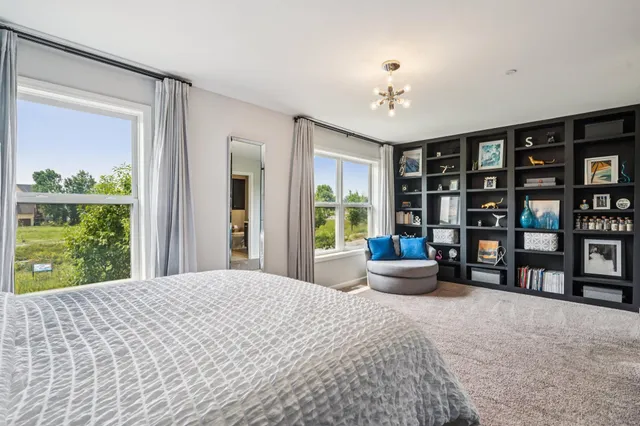 $319,900 | 1006 Van White Memorial Boulevard, Minneapolis, MN 55411