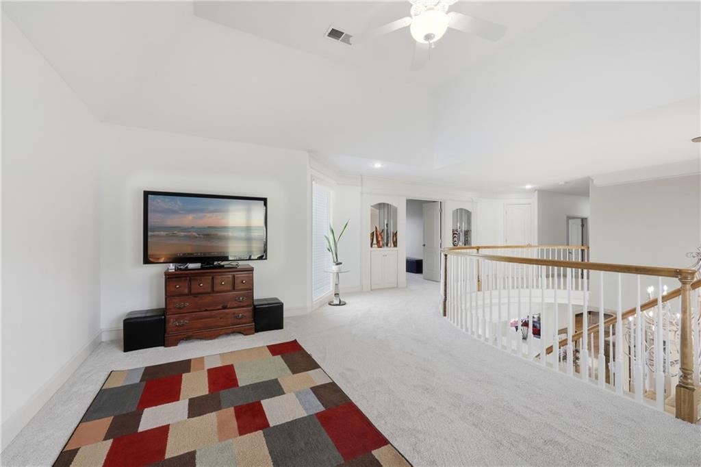 9227 Redbud Lane Lenexa, KS 66220 - Photo 30 of 73