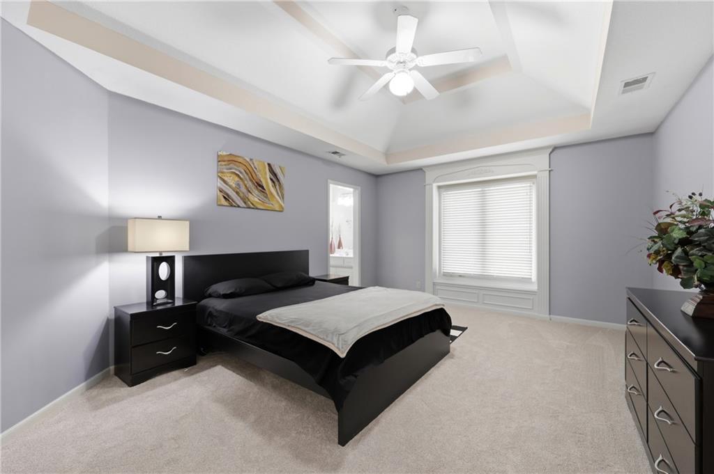 9227 Redbud Lane Lenexa, KS 66220 - Photo 36 of 73