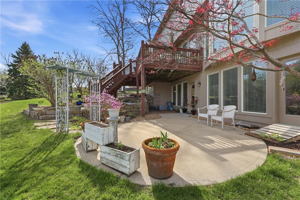 9227 Redbud Lane Lenexa, KS 66220 - Photo 64 of 73