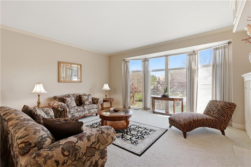 9227 Redbud Lane Lenexa, KS 66220 - Photo 9 of 73