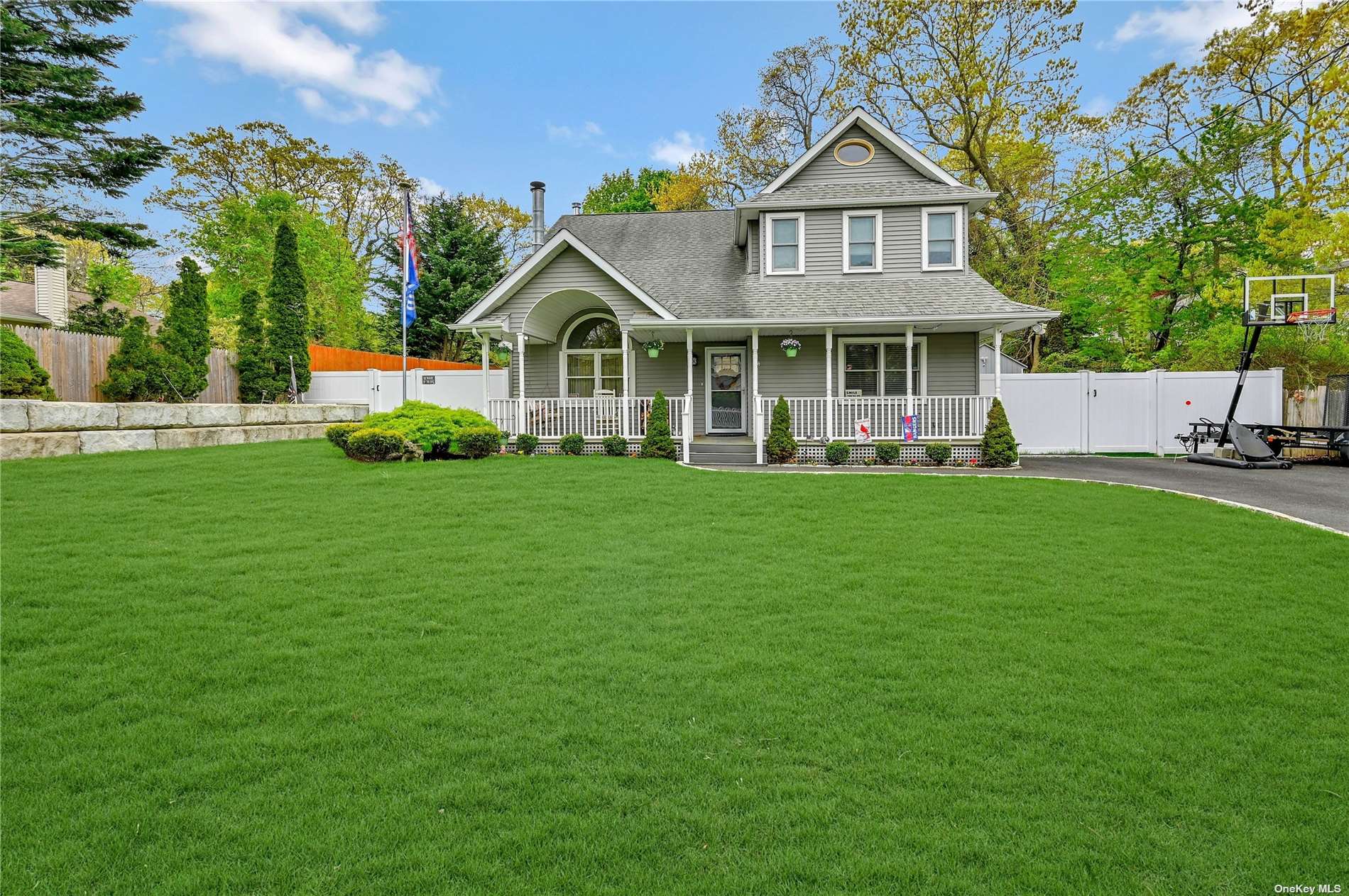 44 Hawthorne Road Rocky Point, NY 11778 - Photo 1 of 1 Gallery Image 1