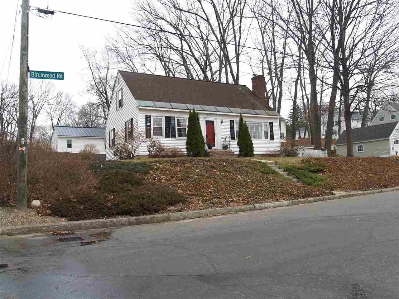 201 Birchwood Road Manchester, NH 03104 - Photo 1 of 16