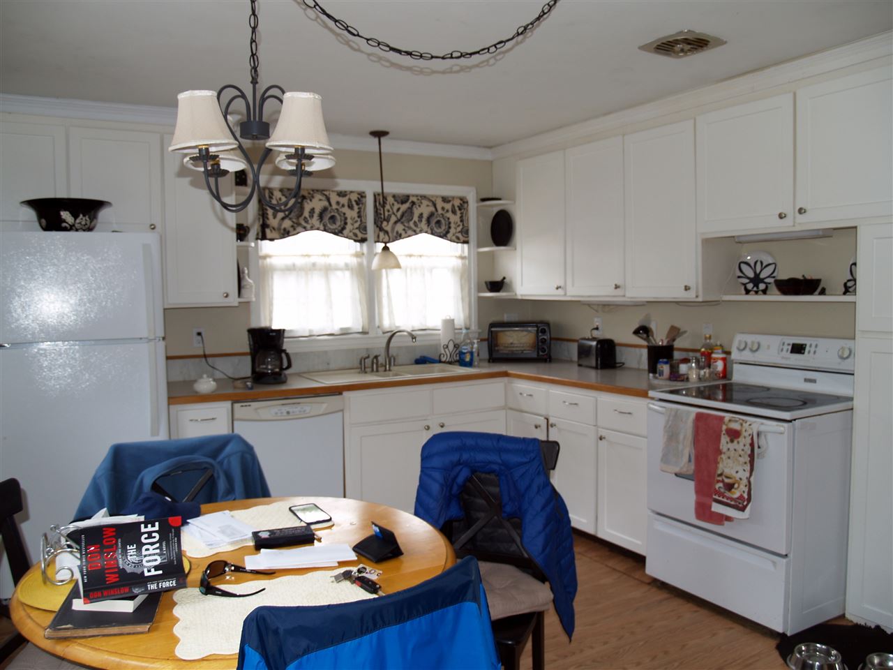 201 Birchwood Road Manchester, NH 03104 - Photo 6 of 16