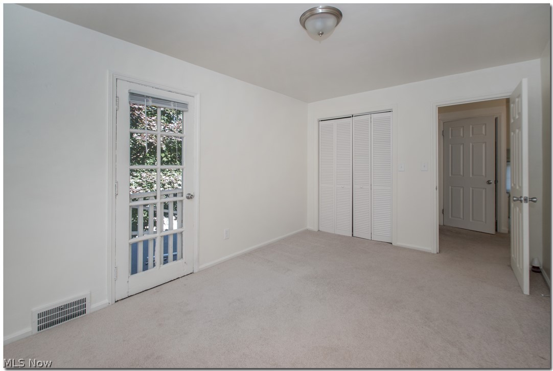 2416 Fenwick Road Cleveland, OH 44118 - Photo 25 of 35