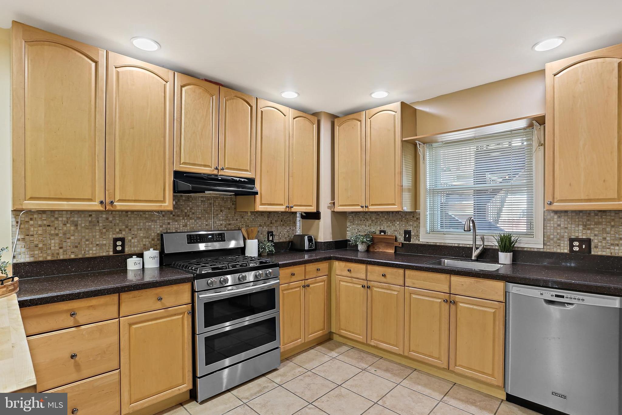 1708 Webster Street Baltimore, MD 21230 - Photo 6 of 29 Stainless Steel Appliances