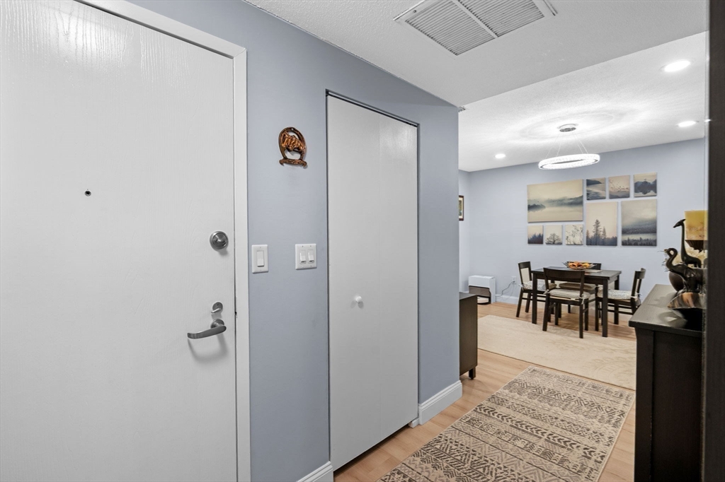 12 Chancery Court, Unit 207 Lynn, MA 01902 - Photo 11 of 37