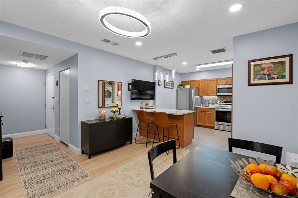 12 Chancery Court, Unit 207 Lynn, MA 01902 - Photo 12 of 37