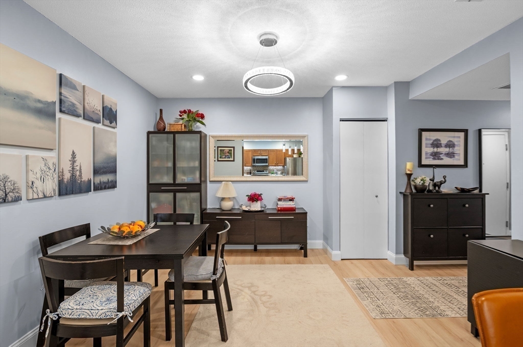 12 Chancery Court, Unit 207 Lynn, MA 01902 - Photo 15 of 37