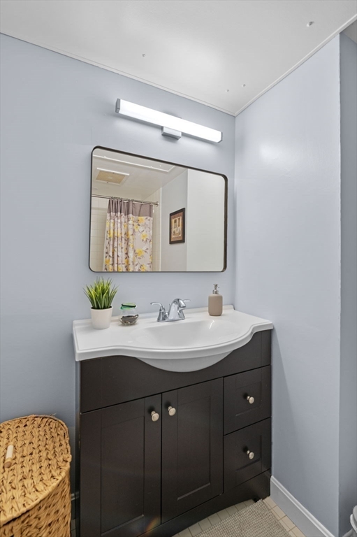 12 Chancery Court, Unit 207 Lynn, MA 01902 - Photo 23 of 37