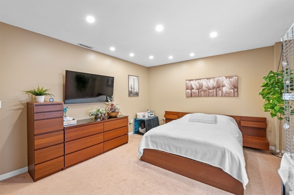 12 Chancery Court, Unit 207 Lynn, MA 01902 - Photo 26 of 37