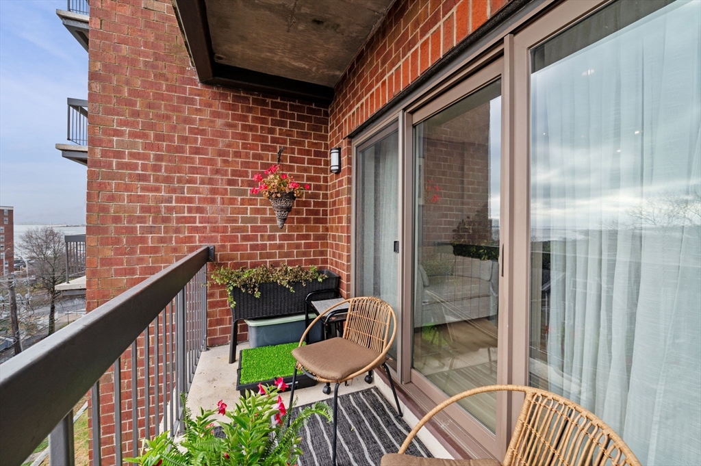 12 Chancery Court, Unit 207 Lynn, MA 01902 - Photo 10 of 37