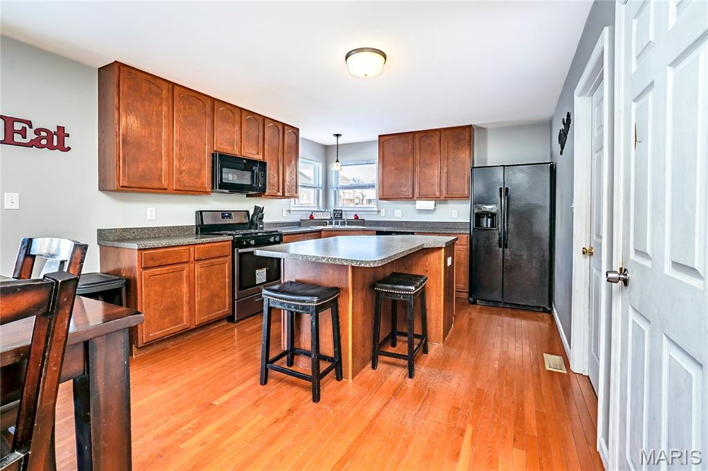 3851 Riverside Pointe Drive Florissant, MO 63034 - Photo 16 of 43