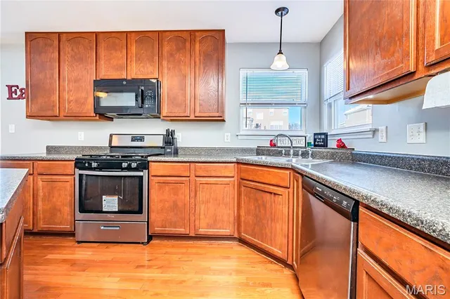 $369,900 | 3851 Riverside Pointe Drive, Florissant, MO 63034