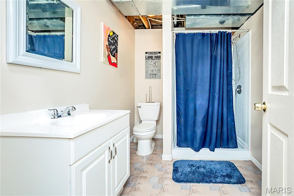 3851 Riverside Pointe Drive Florissant, MO 63034 - Photo 37 of 43