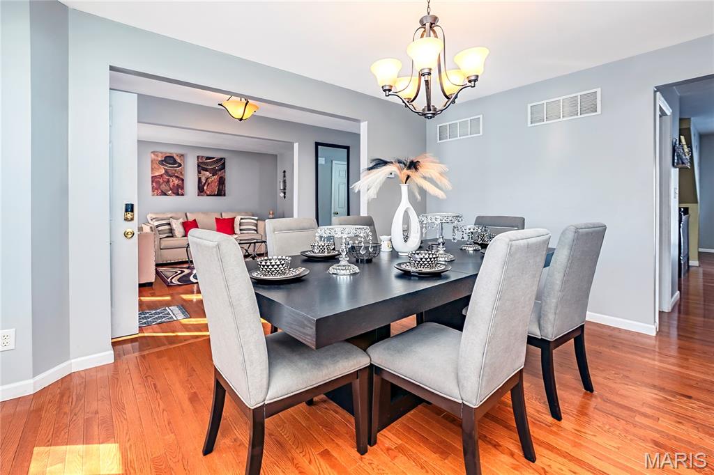 3851 Riverside Pointe Drive Florissant, MO 63034 - Photo 7 of 43